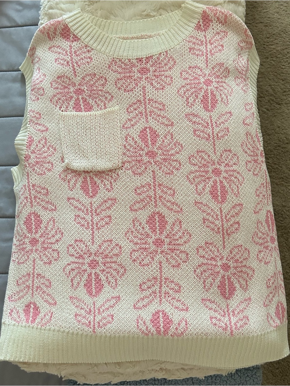 LA MIEL Cream and Pink Floral Knit Sweater Vest
